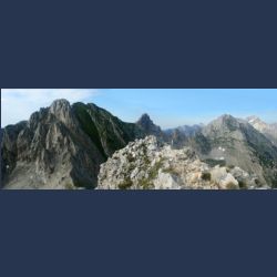 2010-07-09_16-31_Karwendel-HW_Grat7_Blick_zu-Karwendelspitze (1)_Pano0_xg__x.JPG